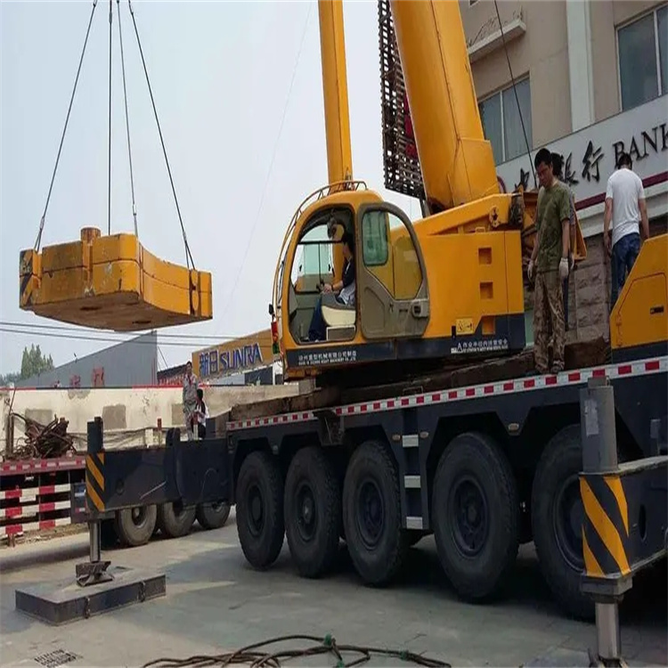 乐昌当地吊车出租|机器吊装|75吨|工厂搬迁服务